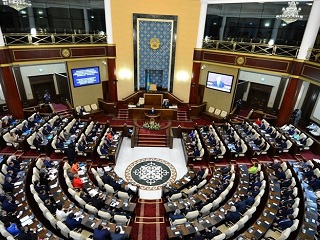 парламенты